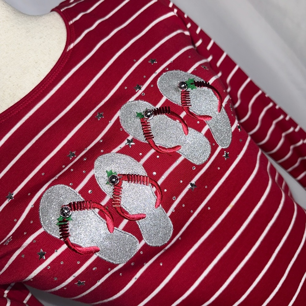 Karen Scott Christmas Red White Embellished Holiday Shirt, Petite XS (0P) NWT - Picture 4 of 9